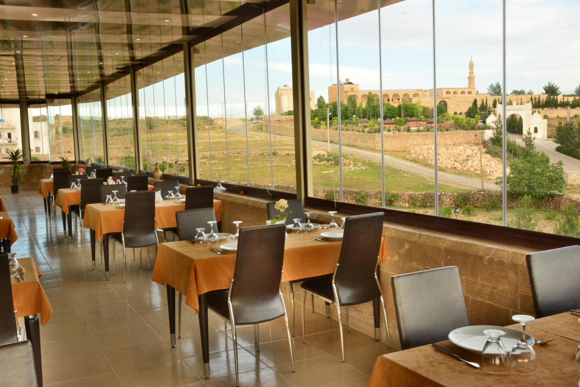 Turabdin Hotel Midyat Eksteriør billede